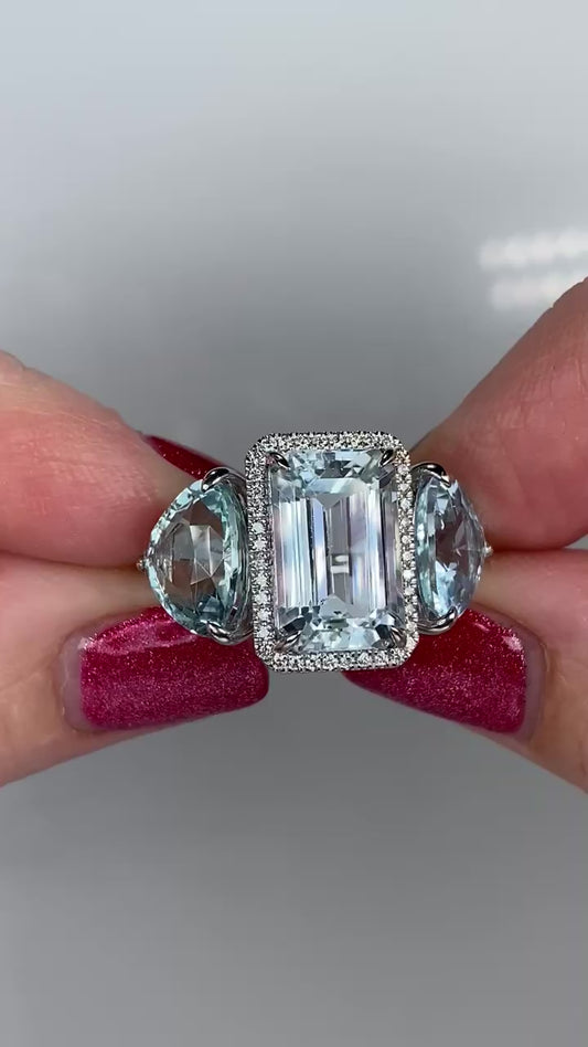 9.85ct Aquamarine & Diamond Ring